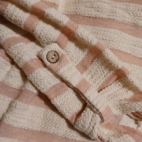 Pink and off white top. - Picture 2 of 4